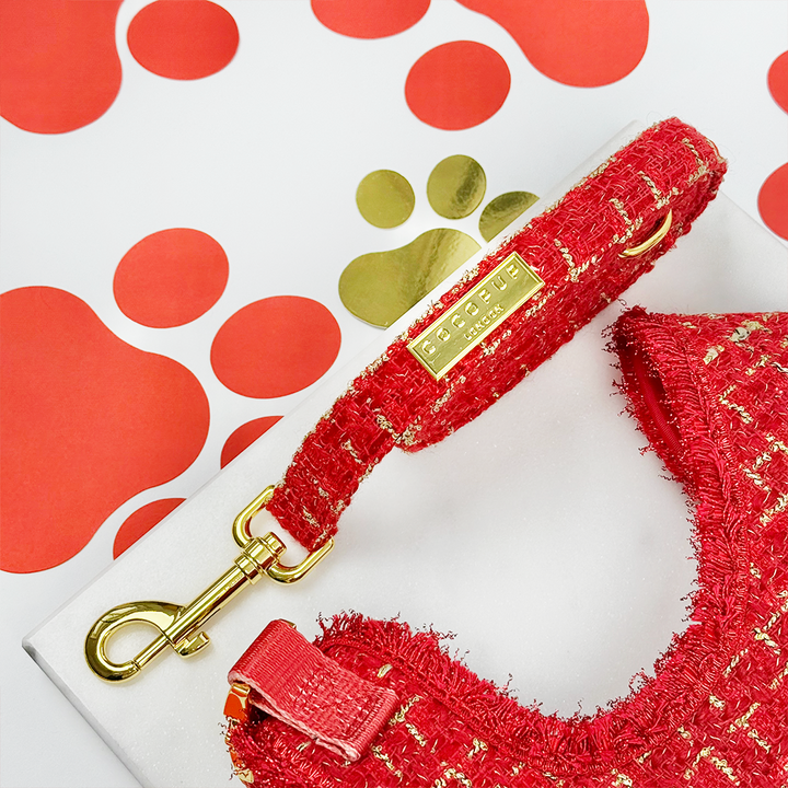 Red Textured Tweed Lead